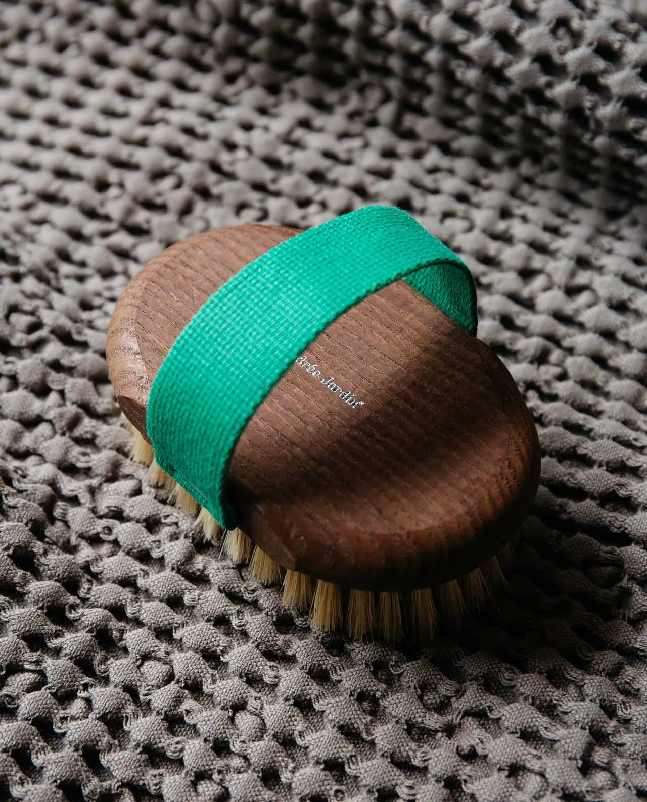 Brosse de massage à sec en bois de frêne