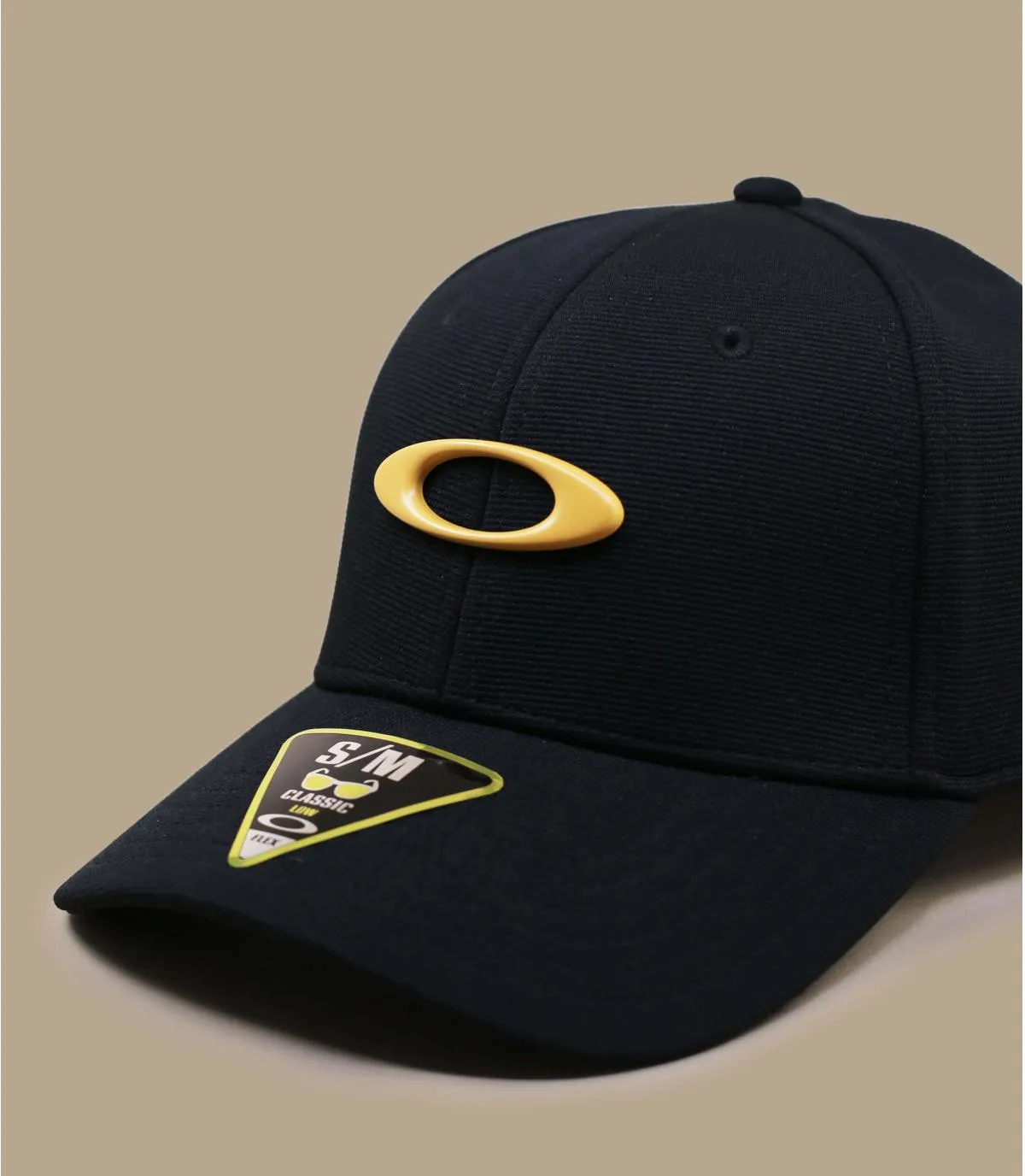 casquette curve noir - Tincan blackout pure gold Oakley : Headict