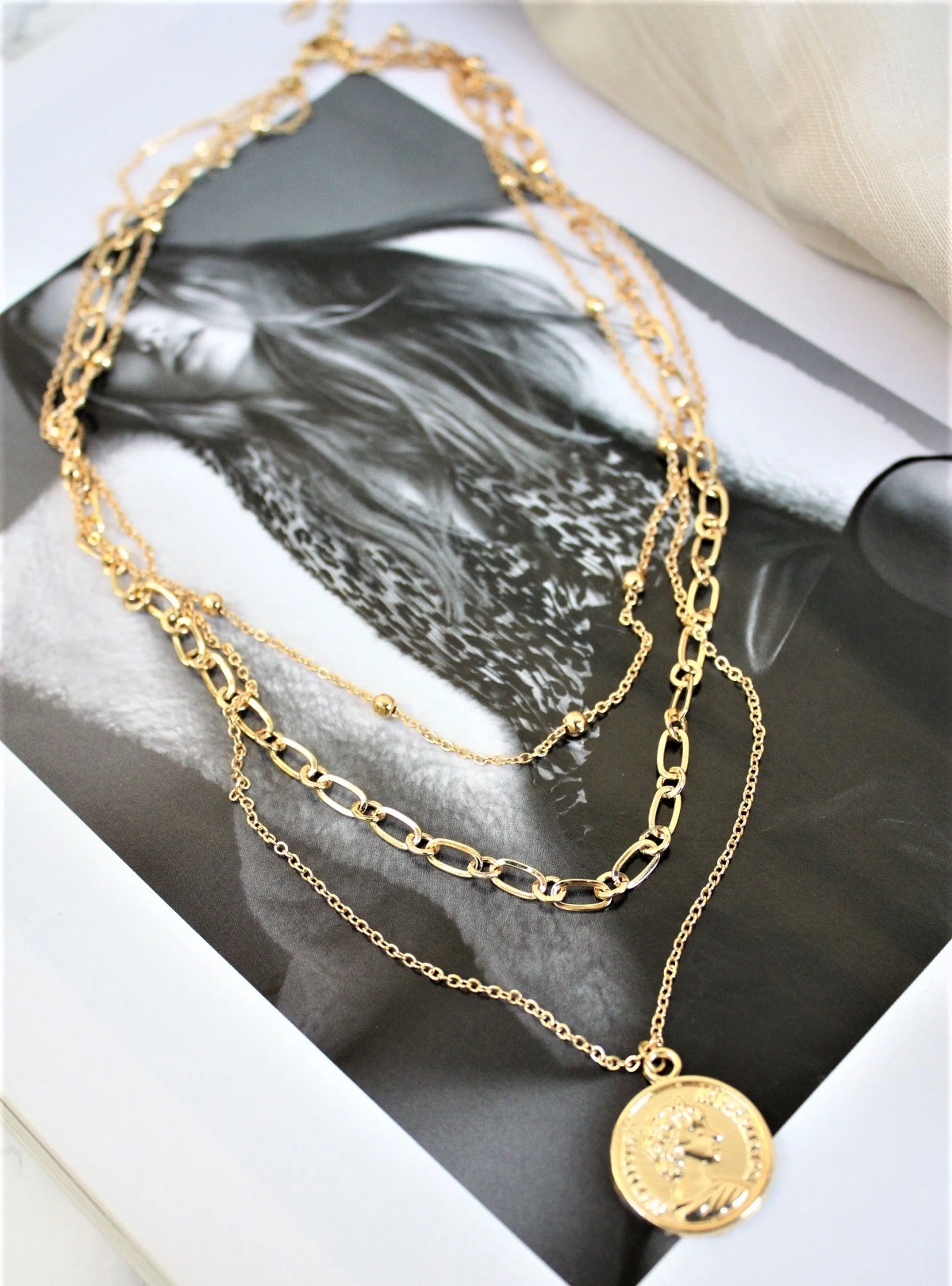 Gold color - Necklace
