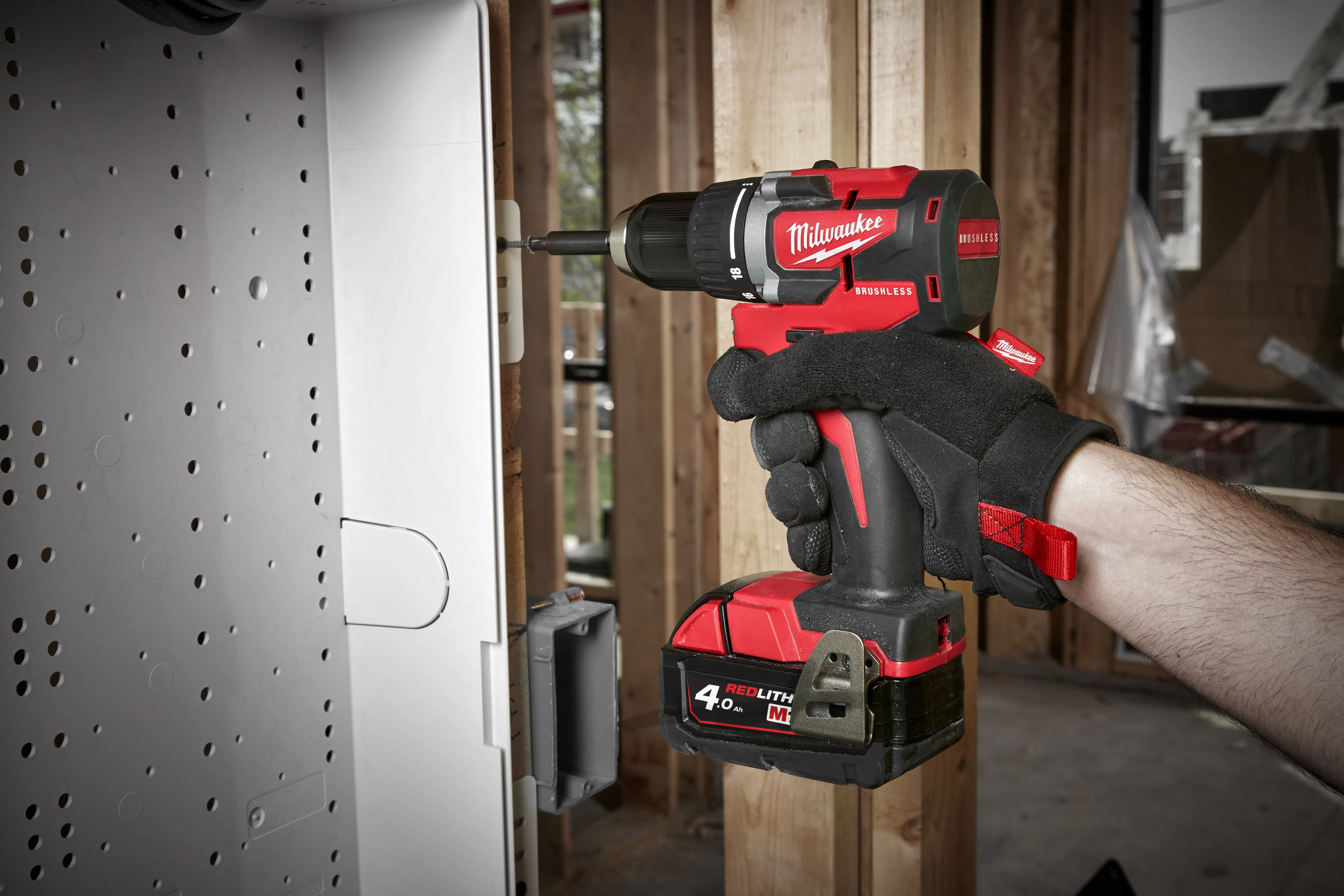 M18™ BRUSHLESS PERCEUSE VISSEUSE COMPACTE M18 CBLDD-402C MILWAUKEE