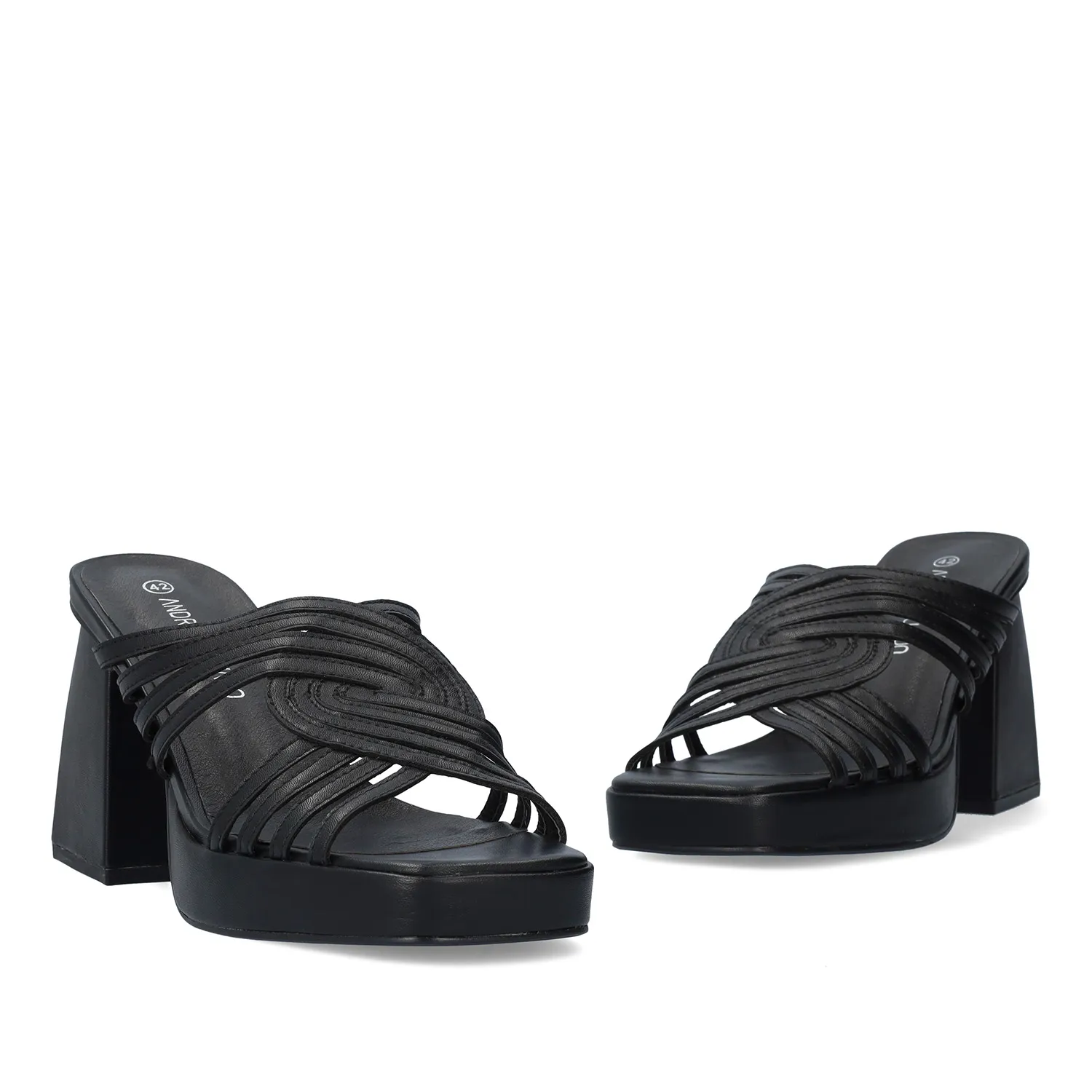 Mule en simili cuir noir à talon carré